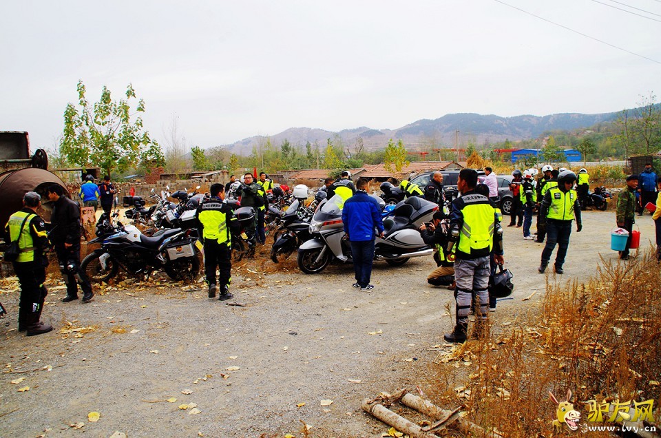 �ڶ�ɽ��̫��Ħ�г�